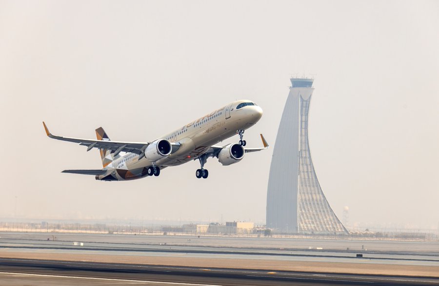 Etihad Airways Climbs into Global Top Tier with Outstanding 2025 AirHelp Ranking